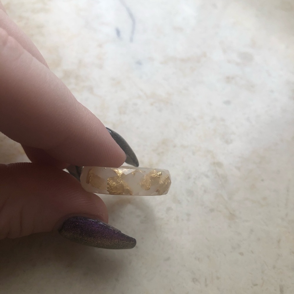 Resin gold flake ring - Picture 3 of 4